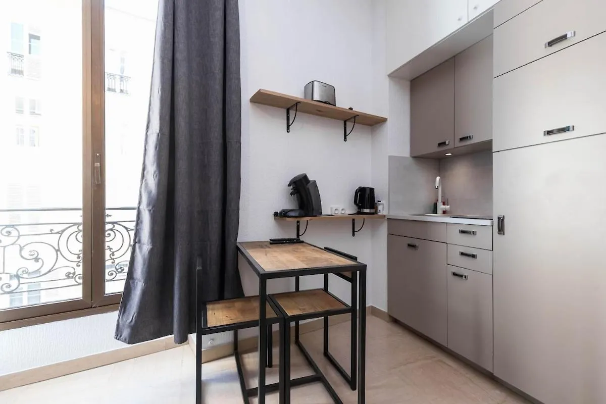 Superbe Studio Nice Hyper Centre Immeuble Standing